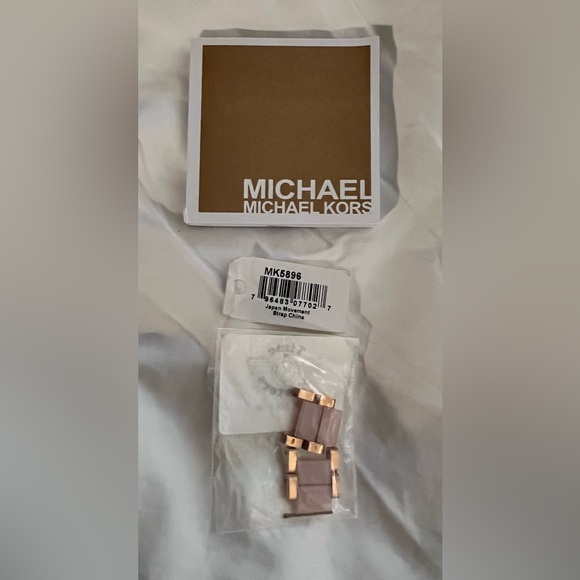 Michael Kors Parker Rose Gold  Blush Watch - Picture 6 of 7